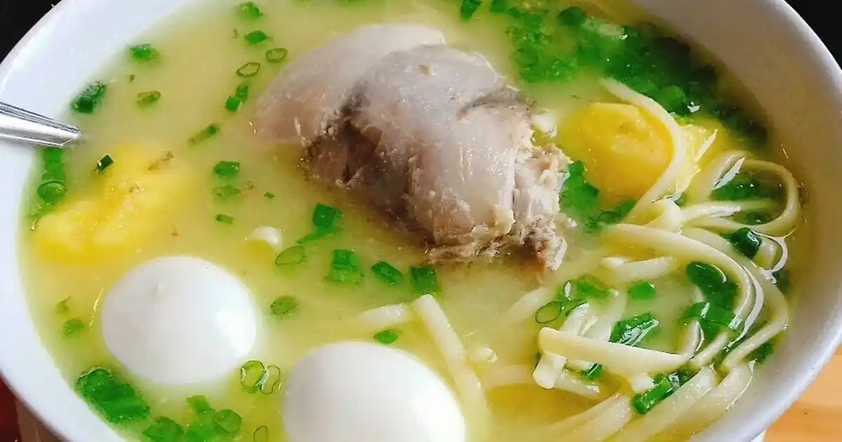 Caldo de gallina peruano