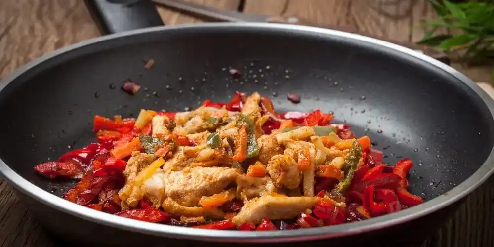 Pollo picante con pimiento