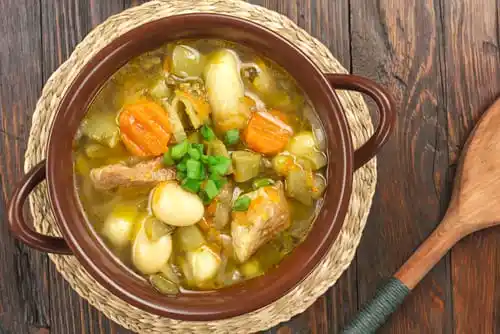 Receta de caldo de gallina