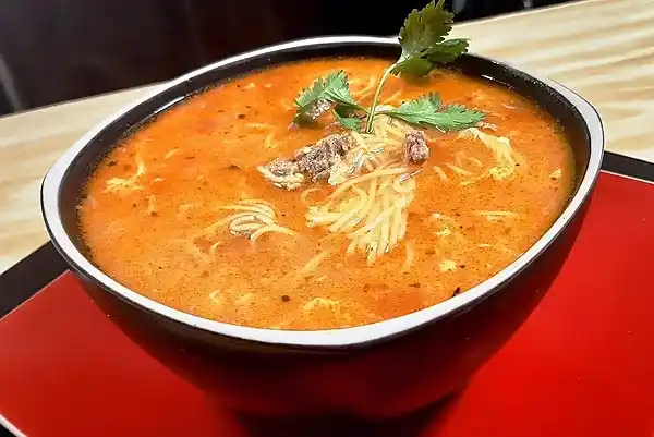 Sopa a la minuta con carne